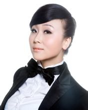 赵婧佚,作为中国诗歌之乡之美誉的儿女,为家